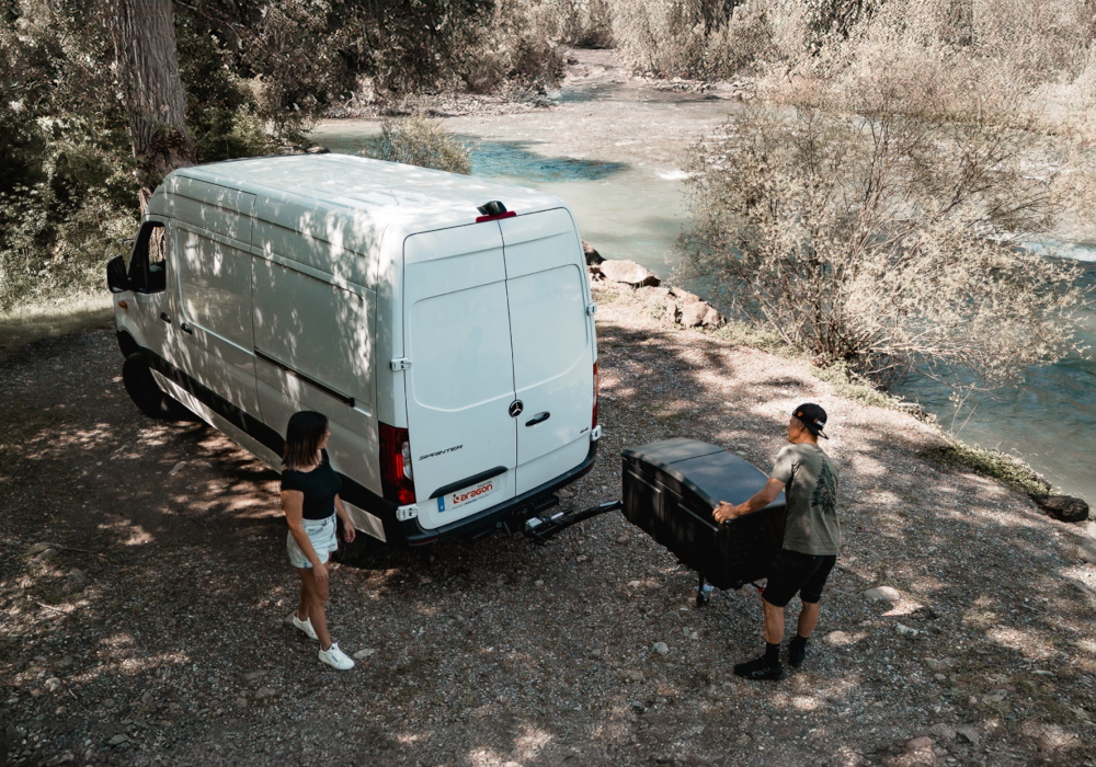 Box na hak Towbox Camper Urban Black | LED