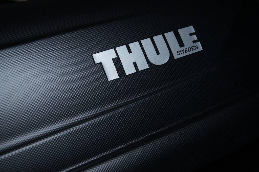 Box dachowy Thule Pacific 600  Antracyt Aeroskin