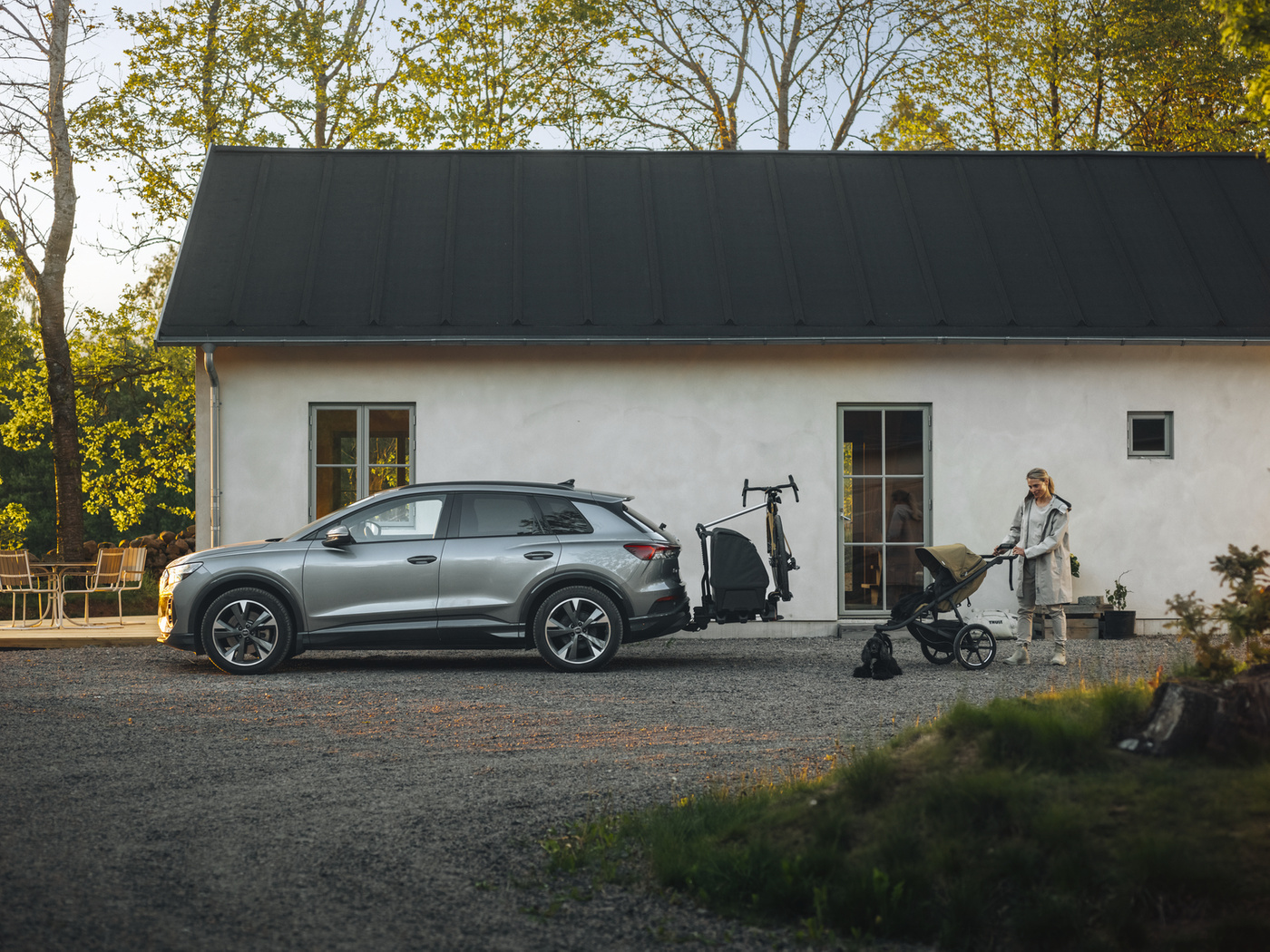 Bagażnik rowerowy z boxem 300l na hak Thule EasyFold 3 | 4 rowery + onto 2