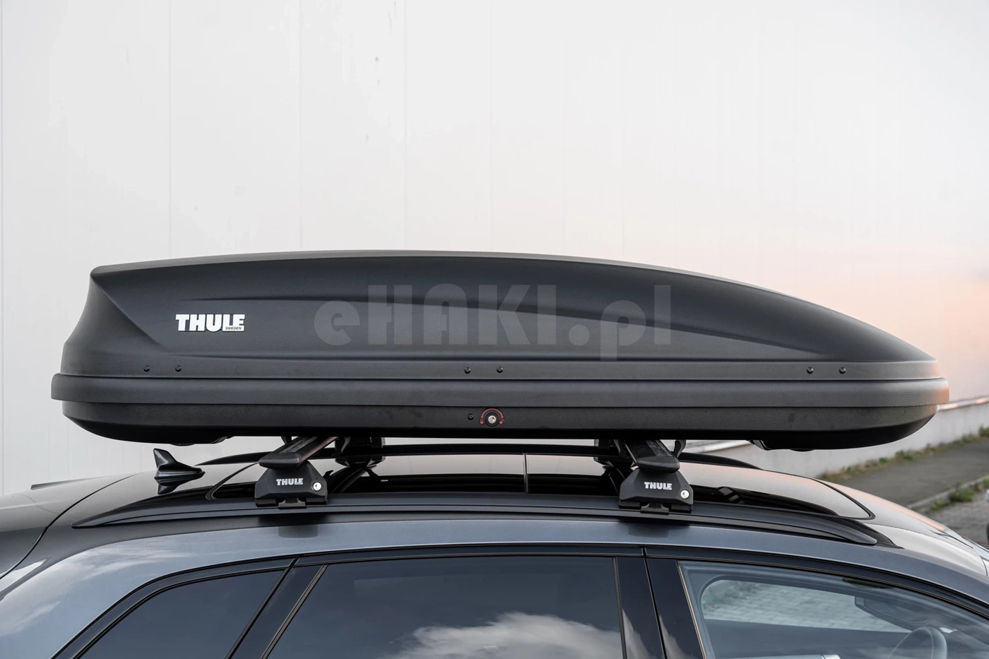Box dachowy Thule Pacific 780 L Antracyt Aeroskin