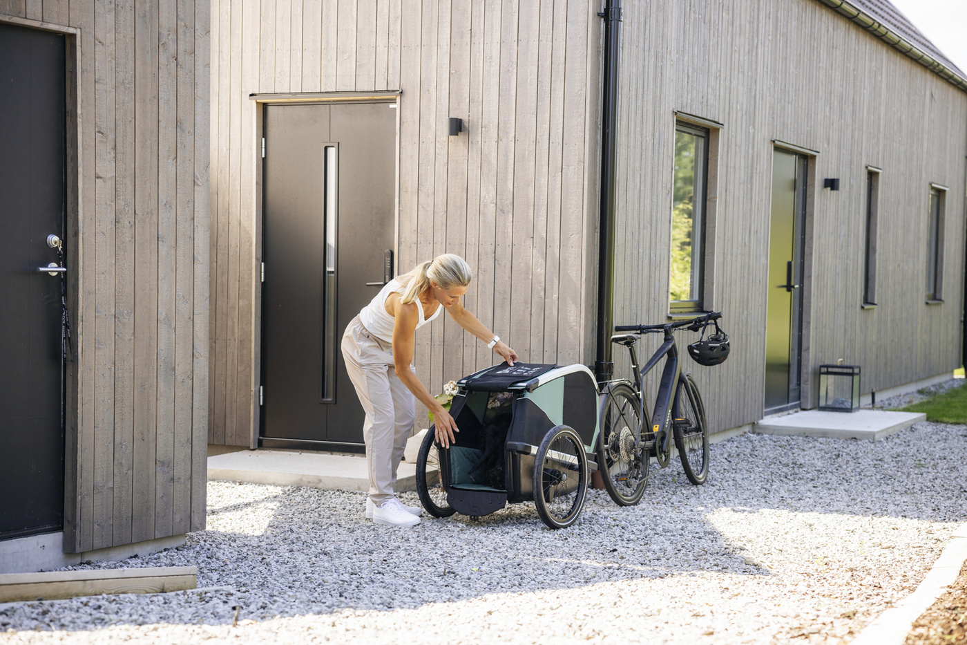 Thule Bexey Hazy Green M 800000 | Przyczepka dla psa
