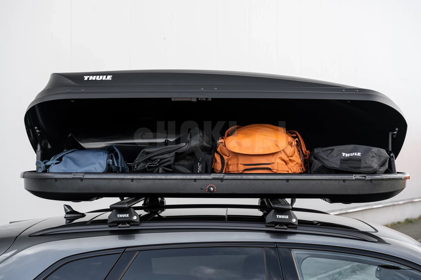 Box dachowy Thule Pacific 780 L Antracyt Aeroskin