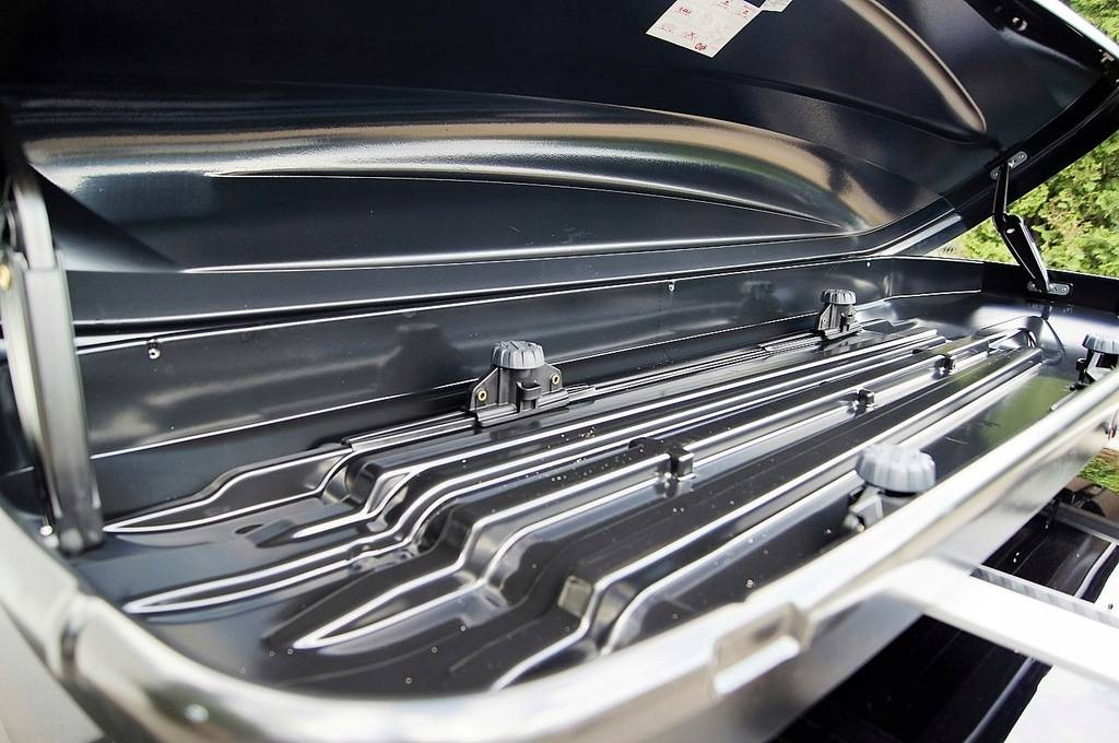 Box dachowy Thule Pacific 600  Antracyt Aeroskin
