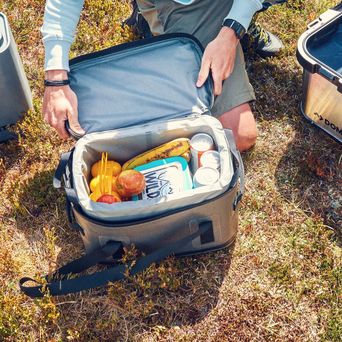 Dometic PORTABLE GEAR STORAGE- 10L INSULATION, SLATE 9600050793