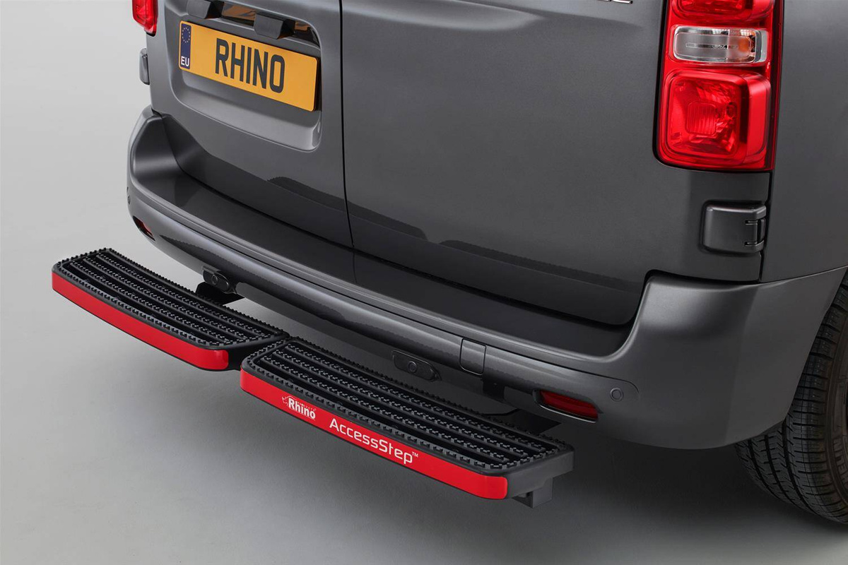 Tylny stopień Rhino AcessStep  SS225BOE | Podwójny czarny, z Connect+ (dla samochodów z PDC)