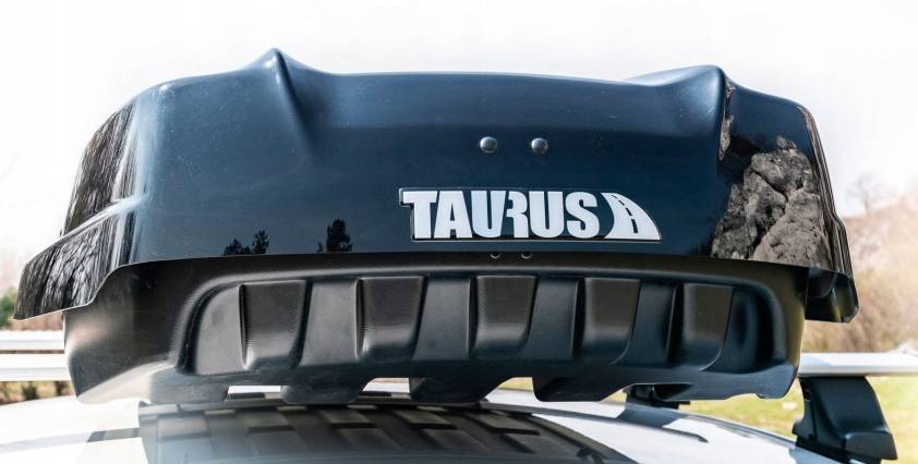 Box dachowy Taurus Strike 480 Black Glossy 